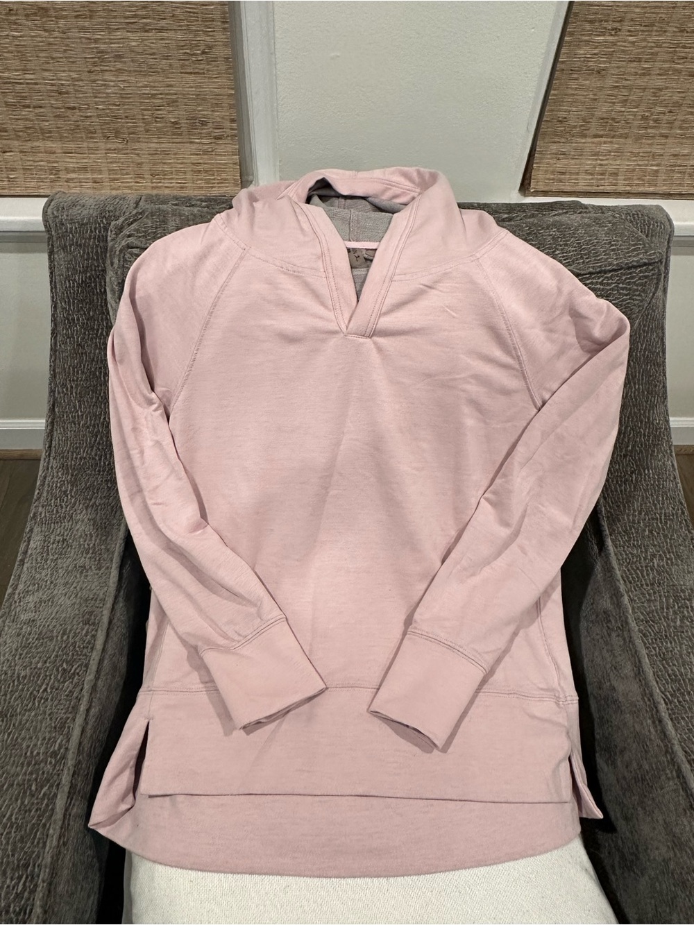Danskin Light Pink V-Neck Pullover Sweatshirt